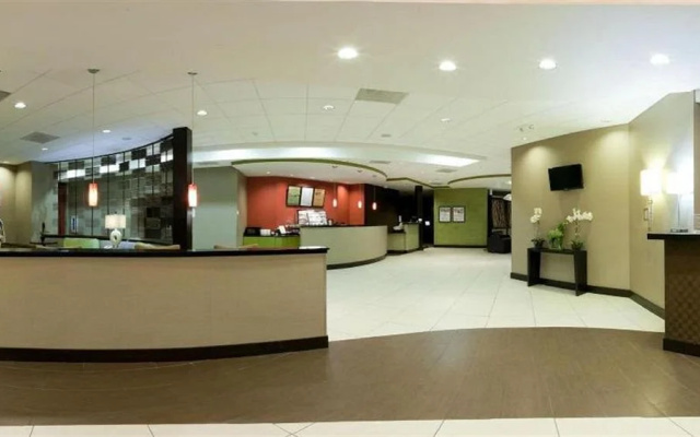 Holiday Inn Olathe Medical Center