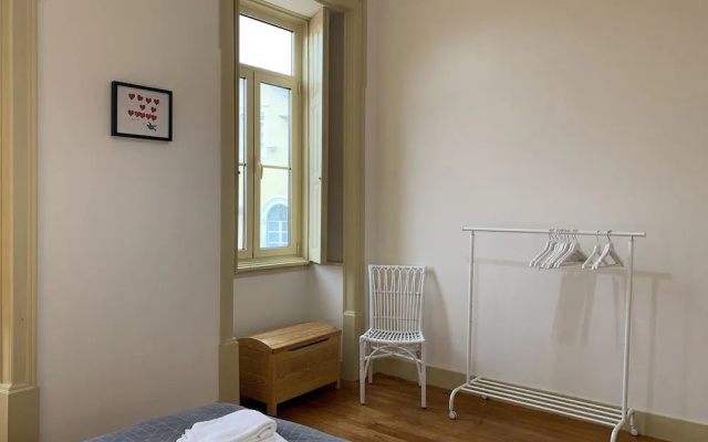 Old Town House in Figueira da Foz Near Beach
