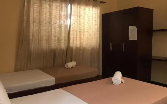 OYO 762 Laurien Hotel