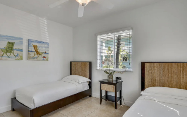 Beautiful 2/2 Bimini 2 Bedroom Condo