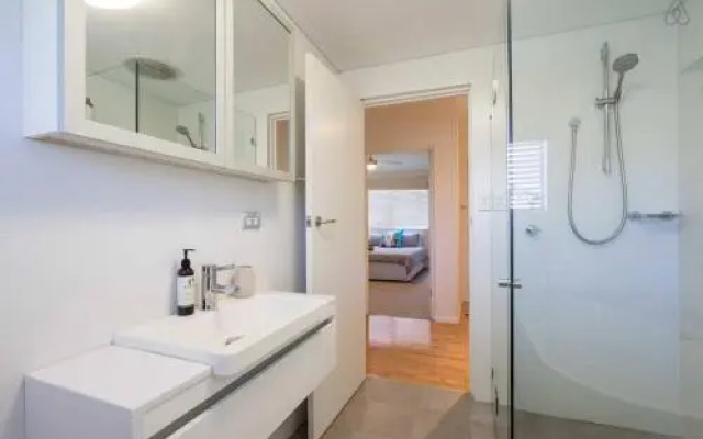 Stylish and Spacious Beach Apartment