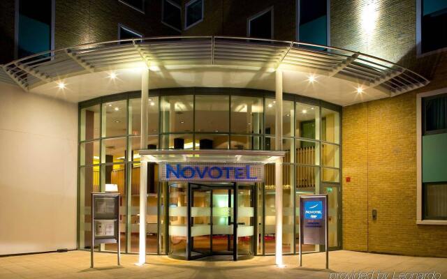 Отель Novotel Greenwich Лондон вид на фасад