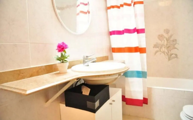 Apartamento Moderno Para 6 Personas en Cambrils