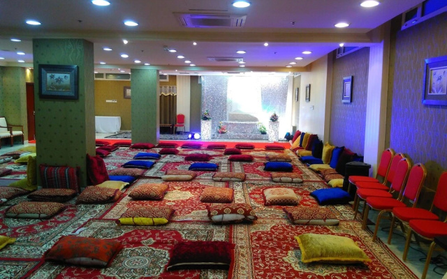 Pioneer Hotel Apartments by OYO