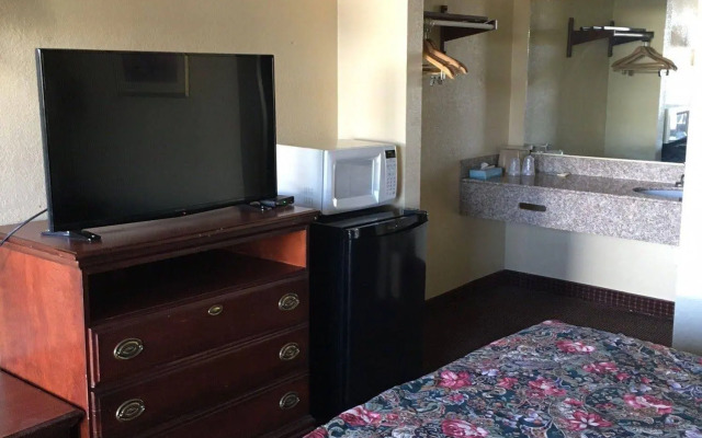 Travel Inn Lebanon Nashville Near I-40