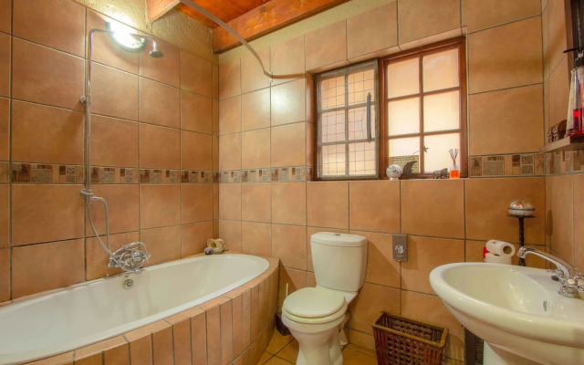 Lovely Holiday Home Bordering Kruger National Park