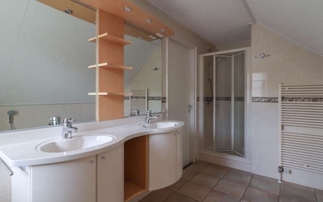 Spacious Villa in a Holiday Park in Makkum