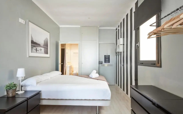 Fira Apartments