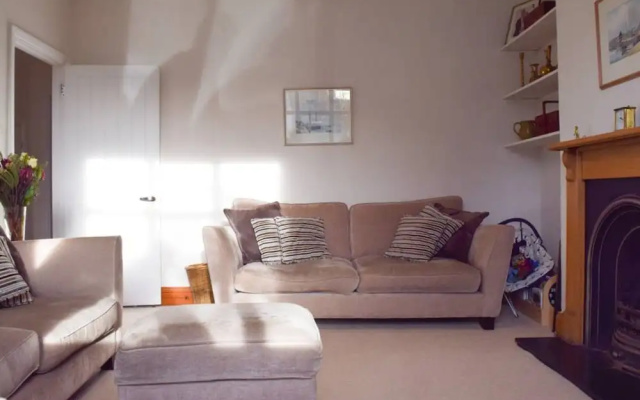 Stunning and Spacious 3 Bedroom House With Garden