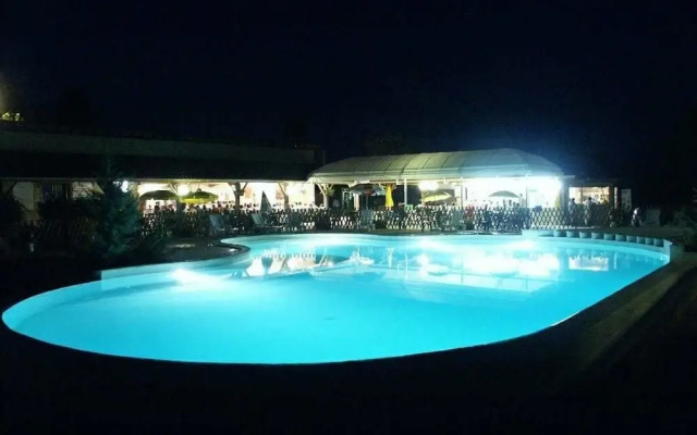 Camping Les Lacs de Courtes - Gîtes