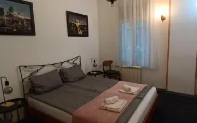 Authentic Belgrade Centre Hostel