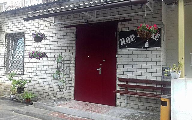 Хостел Hop Home вид на фасад