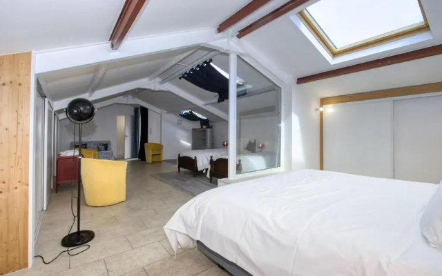 Galant Appartement en bord de mer avec terrasse
