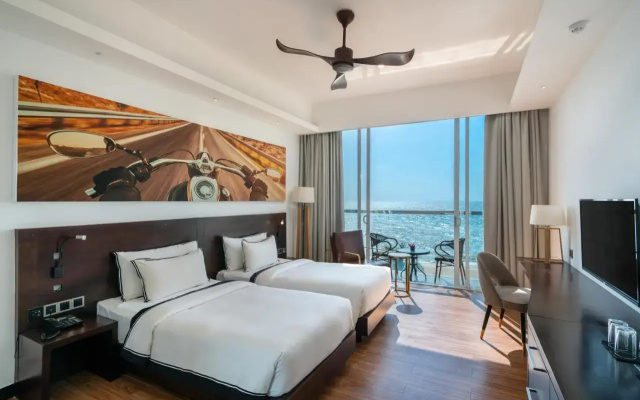 Rainbow Beach Hotel