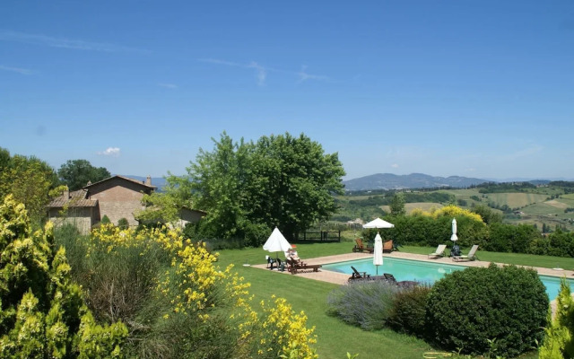 Holiday Home in Montone With Pool & Garden