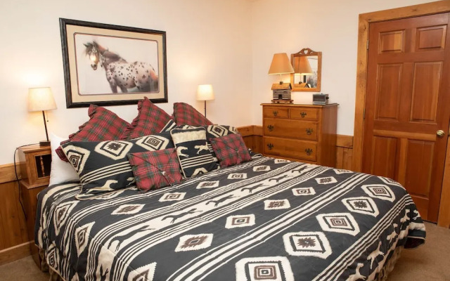 13 Bear Tree Court 5 Bedroom Home by RedAwning