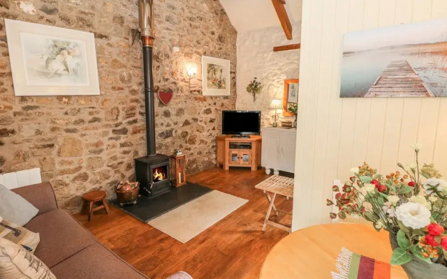 4 Rogeston Cottages