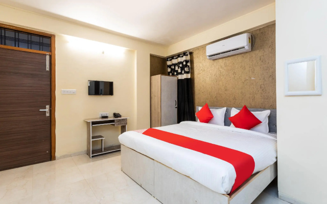 OYO 30478 Hotel 24X7