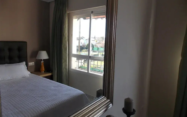 Beachside Apartment Near Puerto Banus