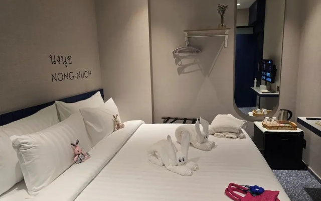 ARNI HER Ladies Hotel