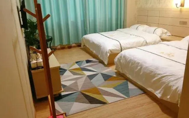 Yuxi Jinyan Hotel
