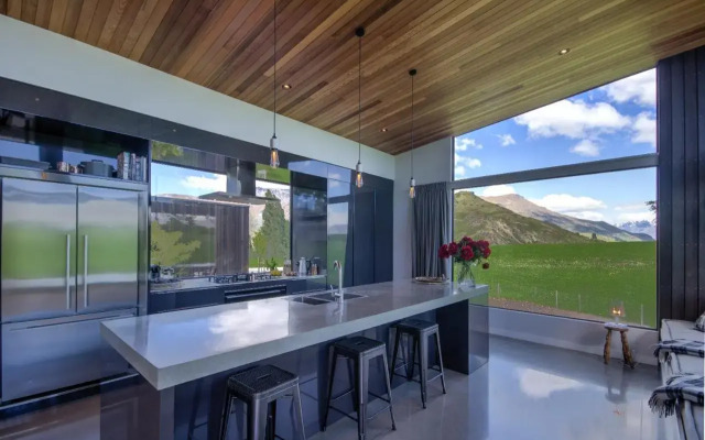 The Woolstore Luxury Holiday Home by Majordomo