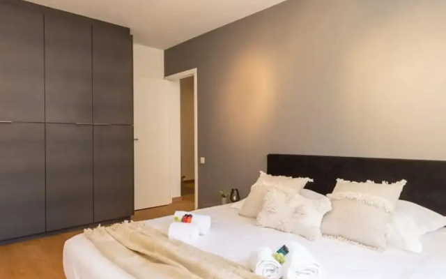 Modern Apartment at the Beach With Parking