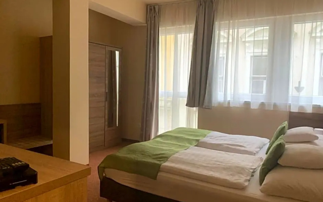 Centrooms Park Eger