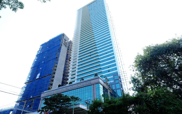 Апартаменты Sunrise Ocean View Apartment вид на фасад