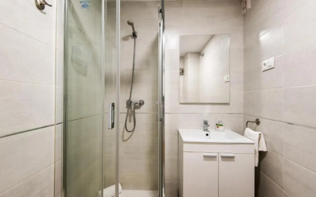 Picasso Center Apartment