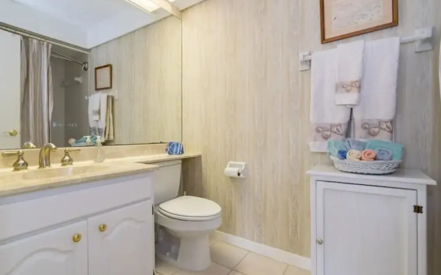 Waters Edge 205 N