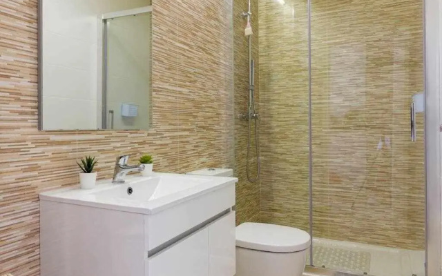 PINK GARDEN-Bungalow con piscina.Free Parking