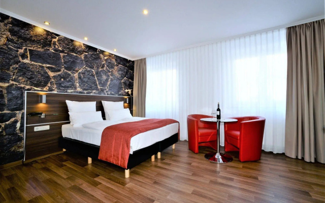 Ascot Hotel