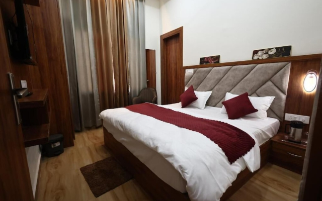 Hotel Om Divine