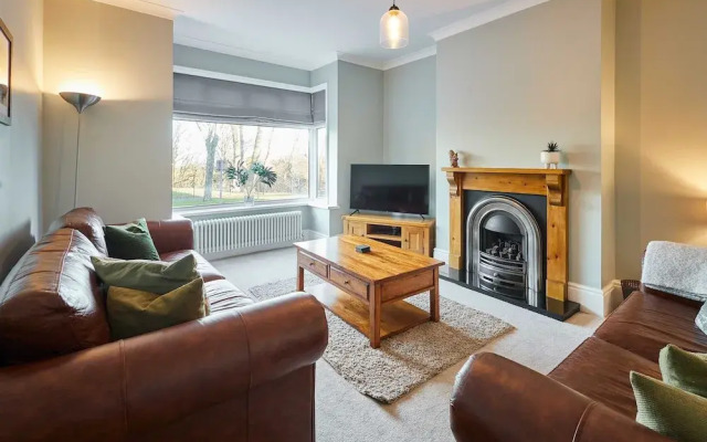 Host Stay Peasholm Place