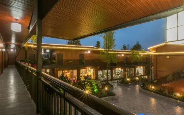 Wentou Homestay · Ziwei Manor (Dujiangyan Station Sunac Land)