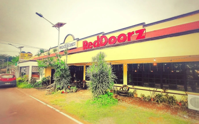 San Juanico Travellers Inn - RedDoorz