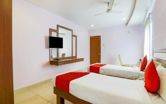 OYO Flagship 77115 Hotel Vaishnavi Palace