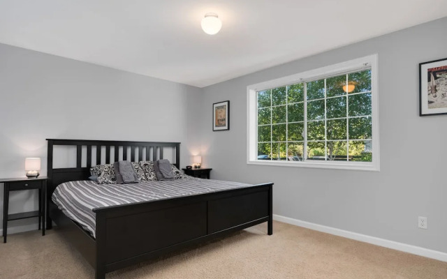 Seattle Vacation Home: The Big Top