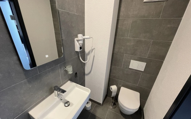 Yebs Hotel