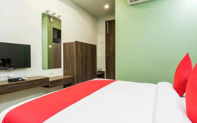 Capital O 15445 Hotel Sheekhar Inn