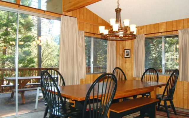 RedAwning Cabin #10B Eagles Nest