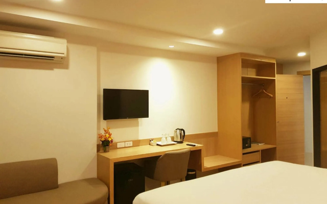 New Square Patong Hotel