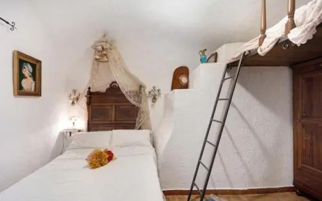 Le Petit Chateau