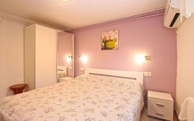 Apartment 1112
