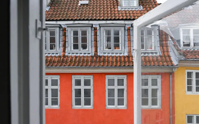 Hyggelig One-bedroom Apartment in the Original Building From 1750