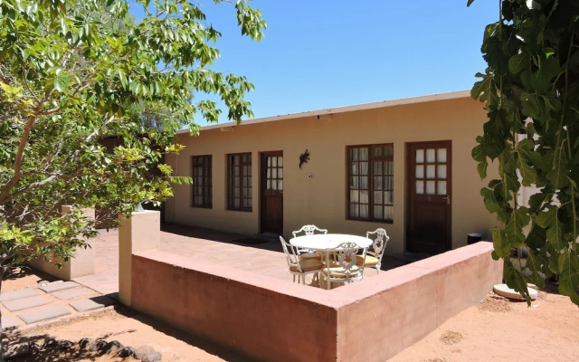 Savanna Guest Farm