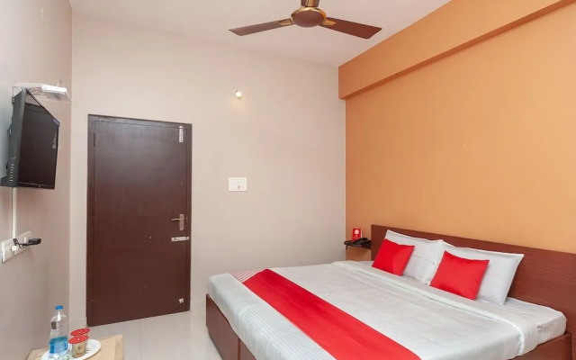 Oyo 29278 Sri Laya Guest House