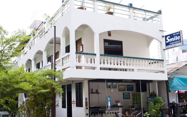myPatong GuestHouse-Hostel вид на фасад