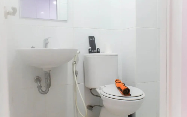 Simple And Homey Studio At Tamansari Mahogany Karawang Apartment